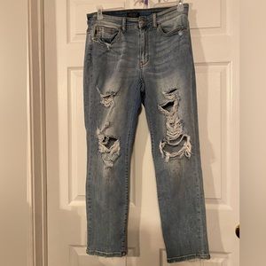 Judy Blue paint splatter detail